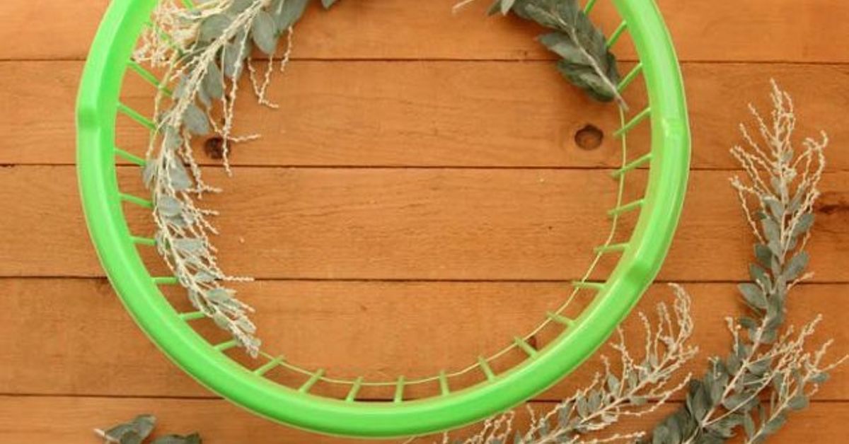 31 Ways to Make A Gorgeous Wreath For Your Front Door